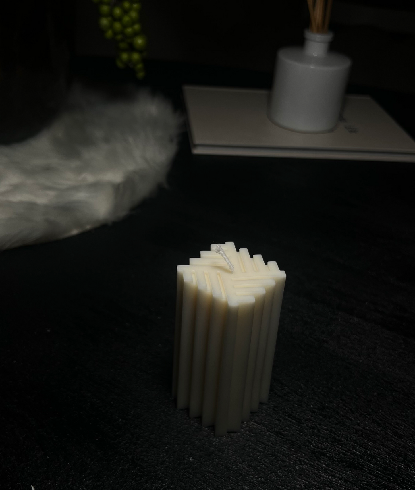 Zigzag pillar candle