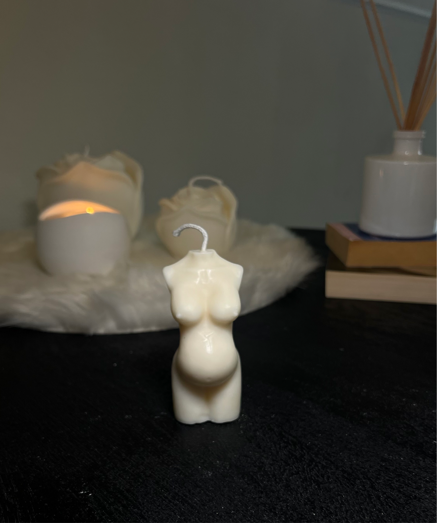 Preggy woman candle