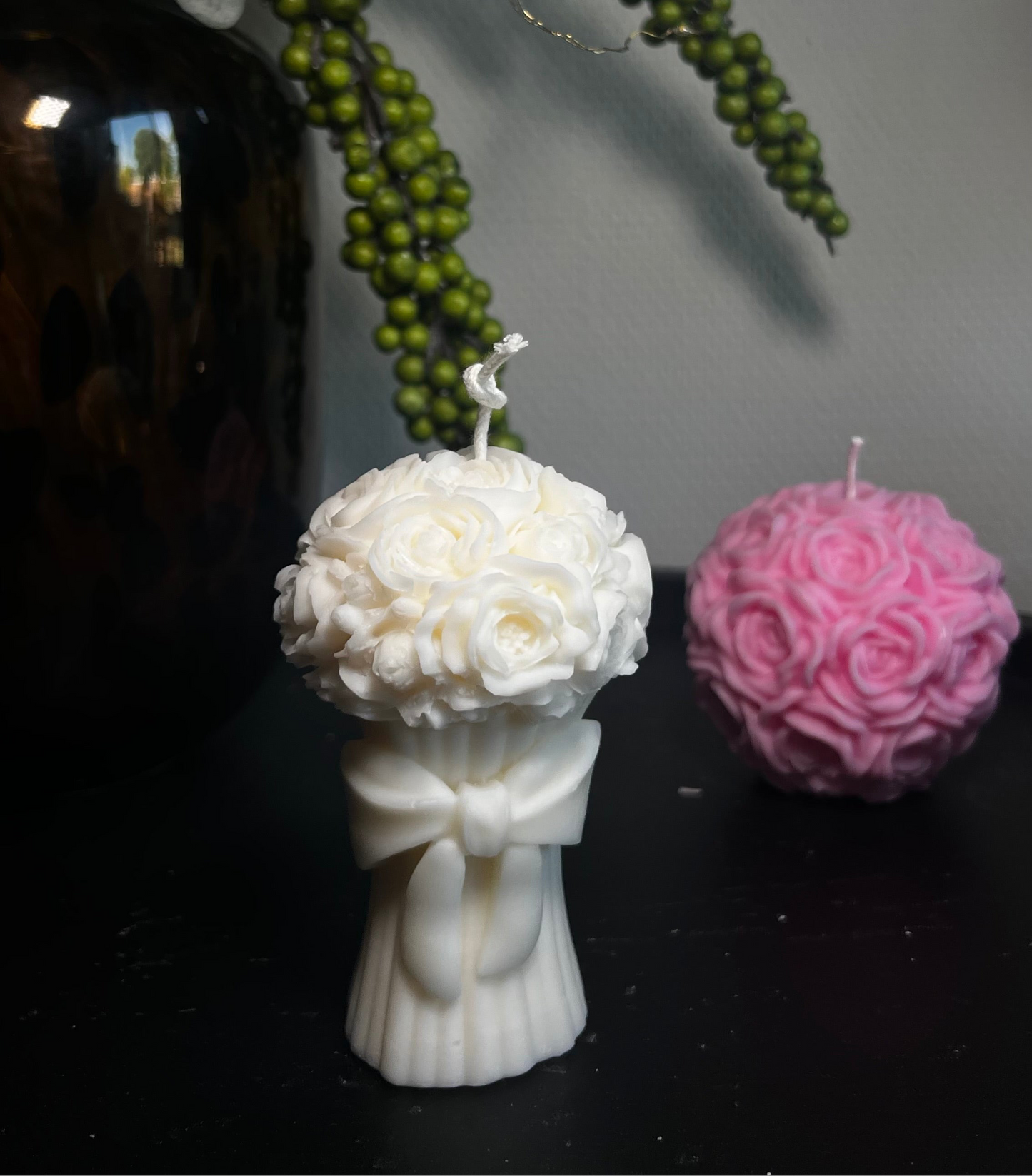 Rose bouquet candle