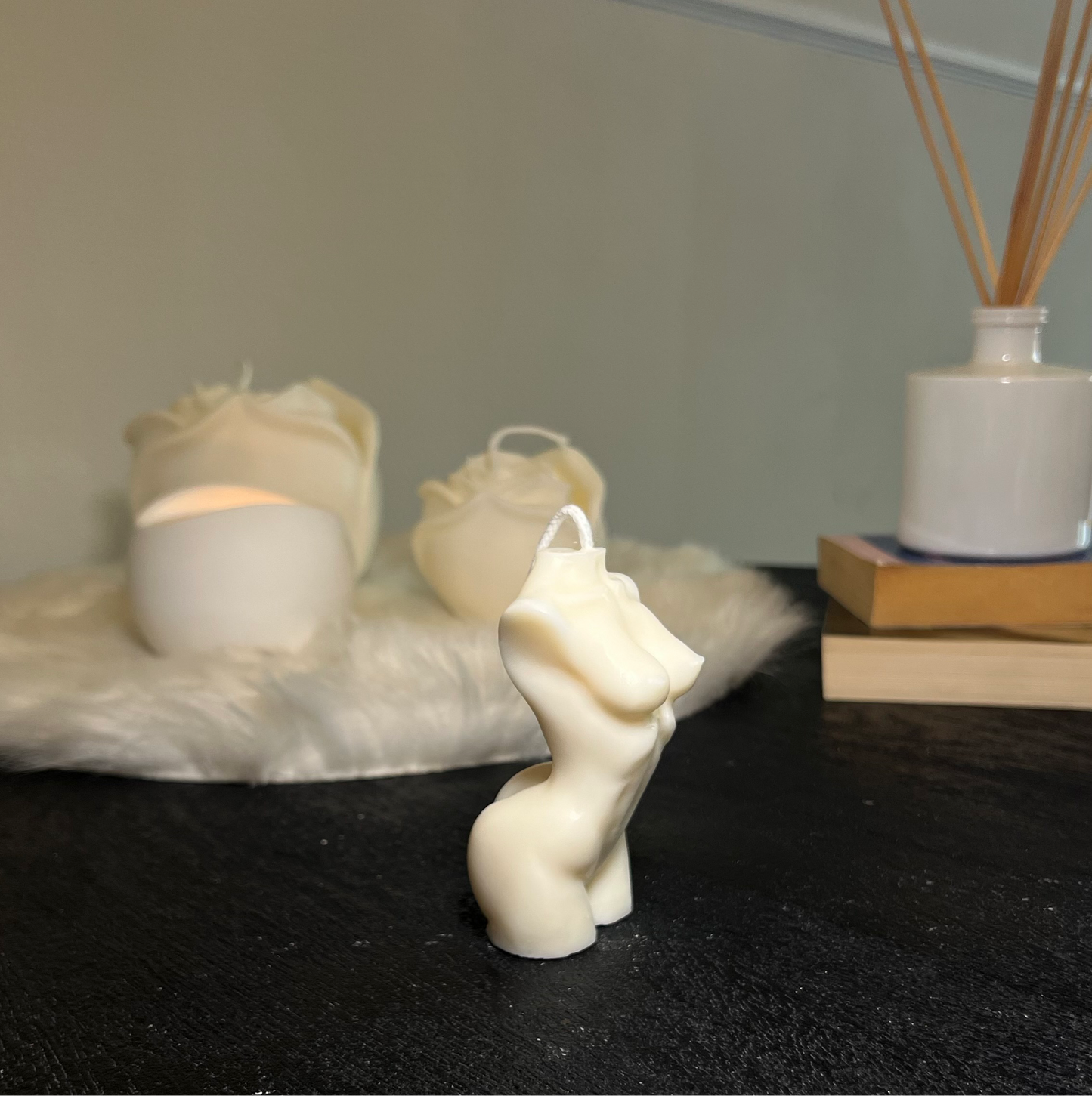 Woman body candle 2.0