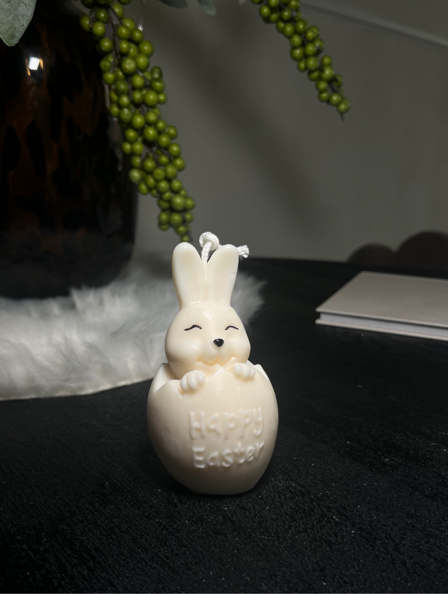 Happy easter egg candle