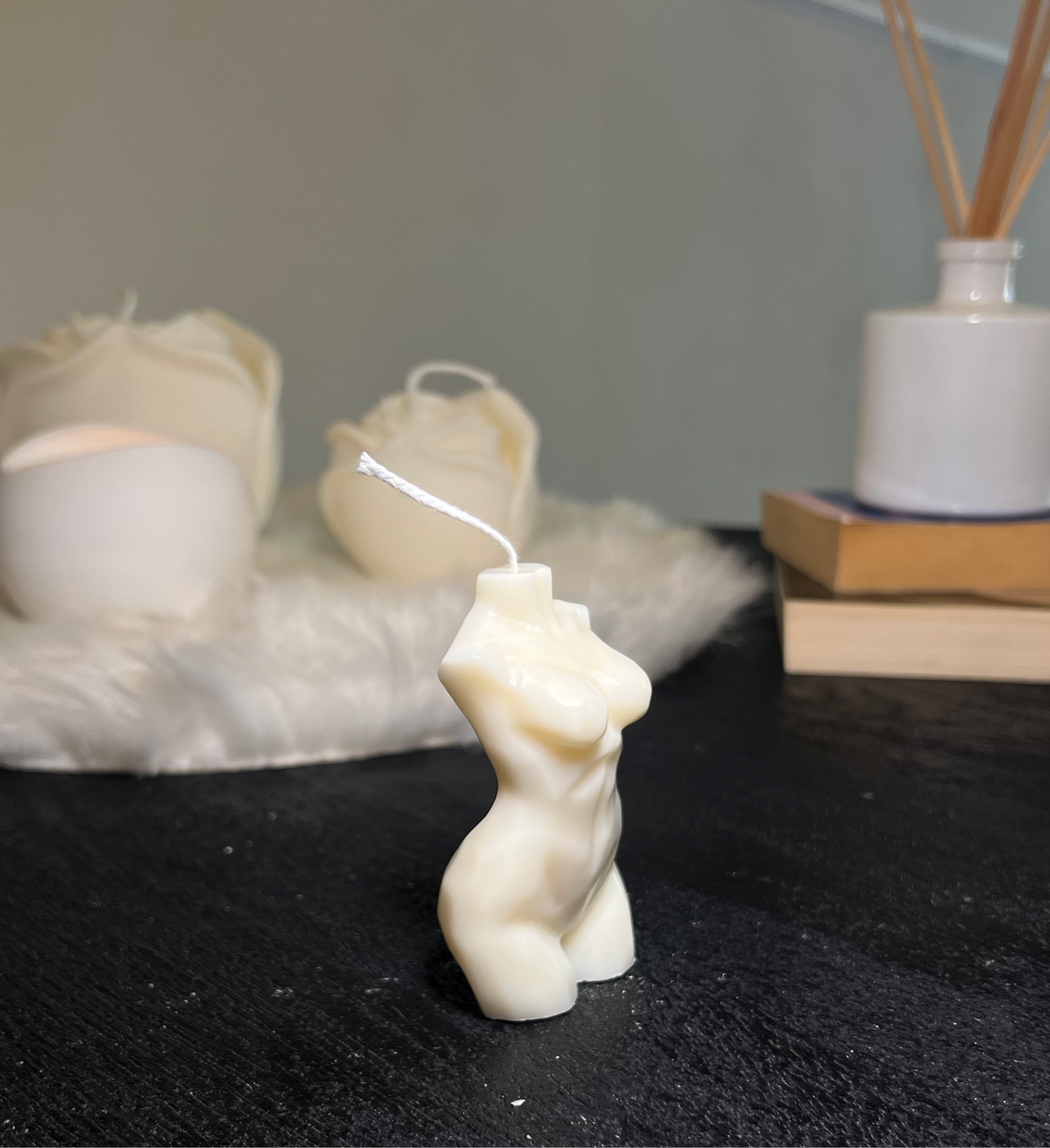 Woman body candle small