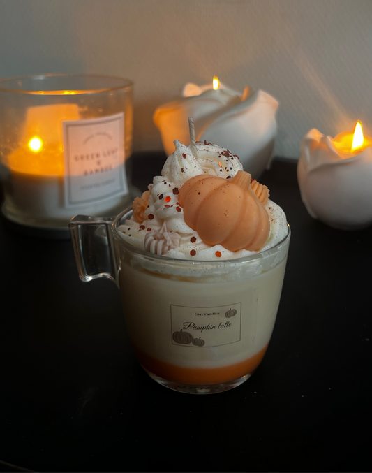 Pumpkin latte scented candle