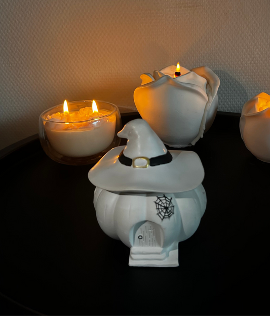 Witch house scented candle